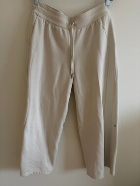 Lululemon scuba wide leg sweatpants bone size 14